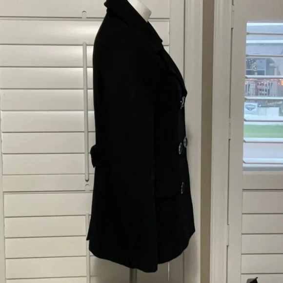 Delia’s - Picture 3 of 9